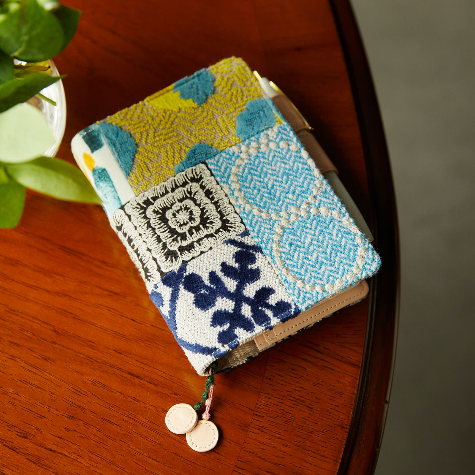 珈琲和也: 【ほぼ日手帳2020】Minä perhonen書衣花色公開！